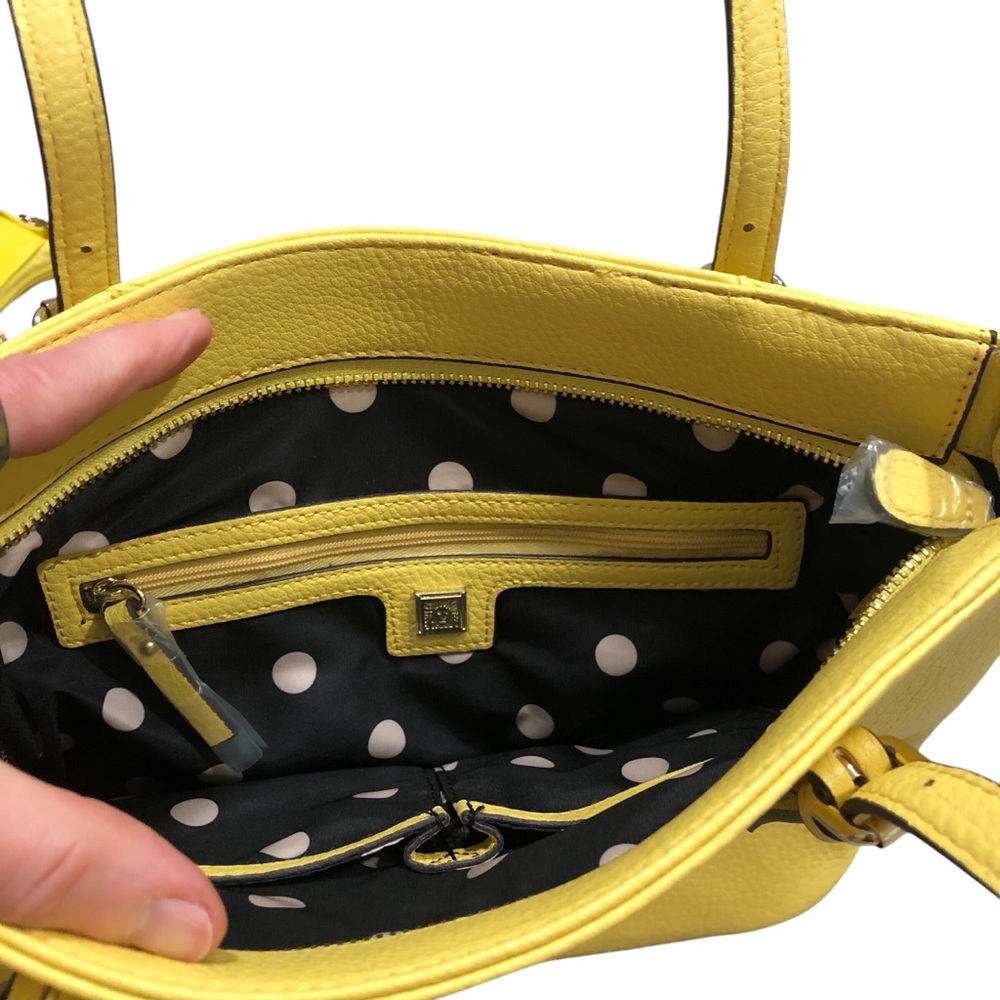 Anne Klein yellow shoulder bag with top zipper closure - Picture 6 of 10